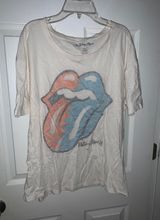 American Eagle Outfitters Tee Photo 0