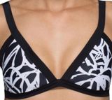 Lululemon Surf To Sand Booster Bikini Top Photo 0