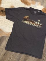 Yellowstone Tee Size L Photo 0