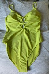 H&M One-piece Bathing Suit Photo 0