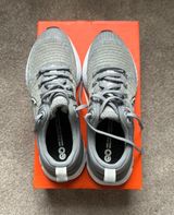Running Shoes Photo 0