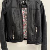 Women's Black Leather Jacket Photo 0