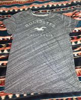 Hollister Tshirt Photo 0