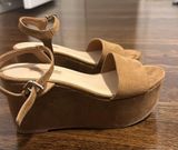 Forever 21 brown Platform Sandals - size 6 - Worn once Photo 0
