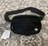 Lululemon Everywhere Belt Bag Photo 0
