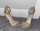 Nude Heels Tan Size 6 Photo 0