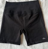 Alo Yoga Biker Shorts High-Waisted Black Photo 0