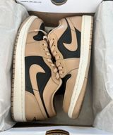 Nike Air Jordan 1 Low Photo 0