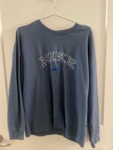 Vintage Nike Sweatshirt Photo 0