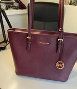Michael Kors Purse Photo 0