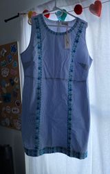 Vineyard Vines pop embroidered shift dress Photo 0