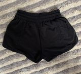 Lululemon Tracker Short 2.5” Photo 0