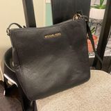 Michael Kors Crossbody Photo 0