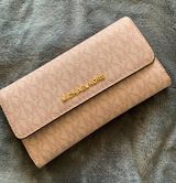 Michael Kors Wallet Trifold Photo 0