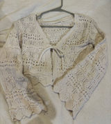 white sweater Photo 0