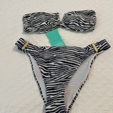 Bikini blue and white (bottoms NWT) Photo 0