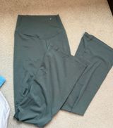 Cross-Over Flare Leggings Photo 0