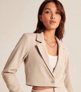 NWT Abercrombie and Fitch Crop Cream Blazer M Photo 0