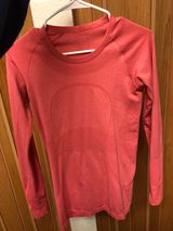 Lululemon Swiftly LongTec Workout Top Photo 0