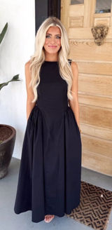 Black poplin sleeveless midi dress Photo 0