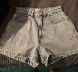 Cotton On High rise mom shorts Photo 0