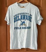 University of Delaware Field Hockey Size Large Short Sleeve Collegiate T-Shirt Photo 0