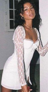 White Dress Photo 0