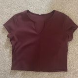 ALO yoga vee neck crop top Photo 0