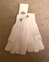 UGG Fingerless Gloves Photo 0