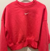 Nike Women's Pink cropped sweater used Photo 0