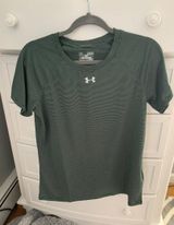 Under Armour Workout Shirt Photo 0