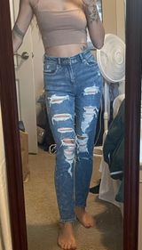 American Eagle high rise mom jean Photo 0