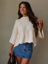 Cream sweater Photo 0