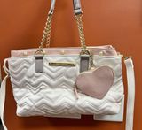 Betsey Johnson Handbag Photo 0