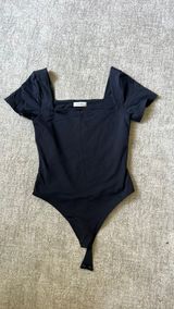 Aritzia Babaton Short Sleeve Bodysuit Photo 0