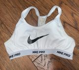 Nike White Sports Bra Photo 0