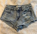 Festival Jean Shorts Photo 0