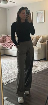 Swift Wide-Leg Mid-Rise Pant Photo 0