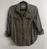 Knox Rose Olive Green Button-Up Shirt Women’s size Medium cuff sleeve fall top Photo 0