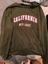 SheIn Crewneck Photo 0