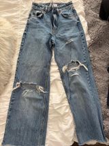 ZARA Ripped Jeans Photo 0