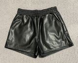 High waist Faux Leather Shorts, Pleather Photo 0
