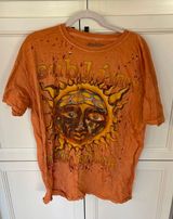 Graphic T-Shirt Photo 0