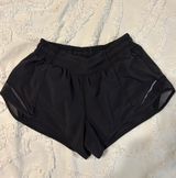 Lululemon Hotty Hot Short 2.5” Photo 0