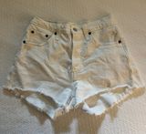 Levi’s 501 White High-Waisted Shorts Photo 0