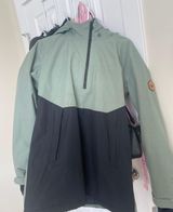 Snowboard / Ski Jacket Photo 0