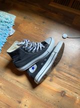 black converse Photo 0