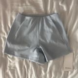 Lululemon Soft Stream Shorts 4" Photo 0