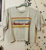 Women’s T Shirt Cropped Photo 0