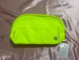 Lululemon Belt Bag Everywhere 1L Fluorescent green Photo 0